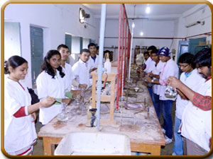 Students-of-Chemistry-attending-Practical-Class.